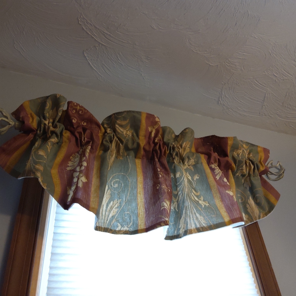 2 window Valances